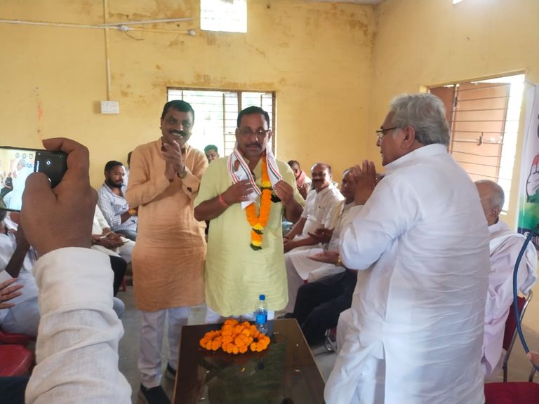 धमधा ब्लॉक कांग्रेस कमेटी के अध्यक्ष बने शिवकुमार वर्मा दूसरी बार मिला नेतृत्व, कांग्रेसजनों में हर्ष