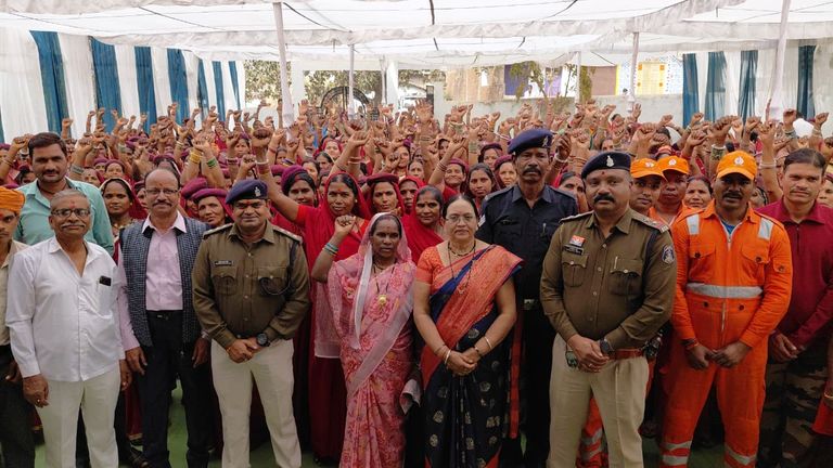 ग्राम दारगांव में महिला कमांडो सिविल डिफेंस प्रशिक्षण एवं प्रेरणा सम्मेलन का हुआ आयोजन