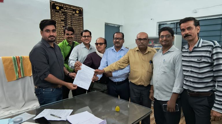 भ्रष्टाचार पर BEO धमधा की खुली चेतावनी: 'काम के एवज में पैसे मांगे, तो बिना डरे सीधे मुझसे करें शिकायत'