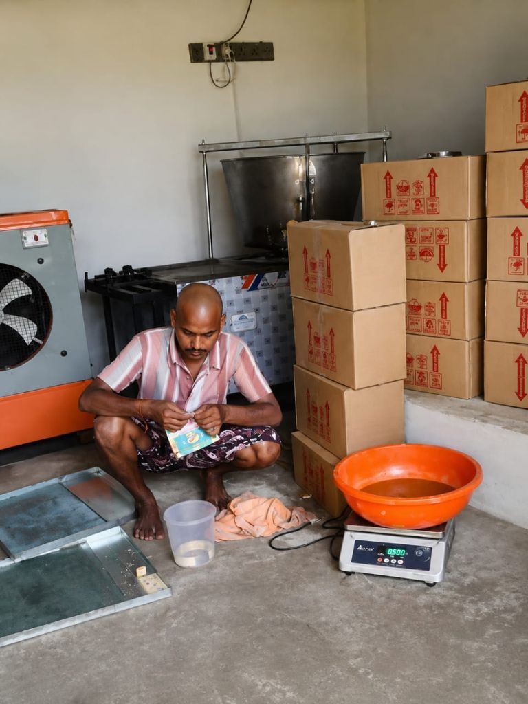 प्रधानमंत्री सूक्ष्म खाद्य उद्यम उन्नयन योजना से जिले के उद्यमी बन रहे आत्मनिर्भर