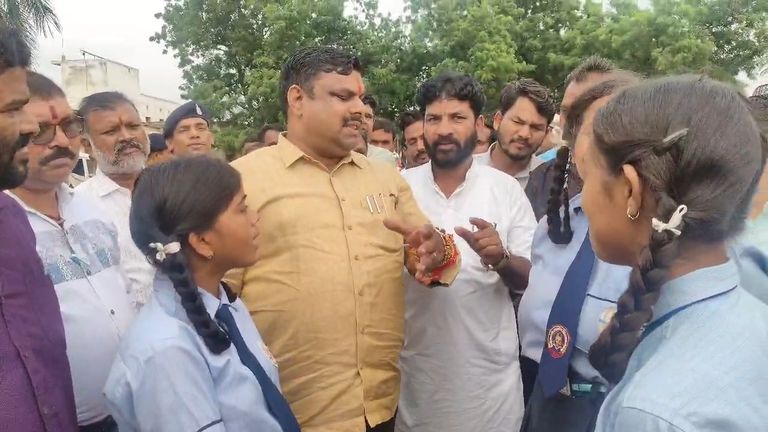 12 घंटे के छात्र आंदोलन का असर: पेण्ड्रावन स्कूल पहुंचे शिक्षा मंत्री, बच्चों की मांग पर तत्काल बड़े निर्देश