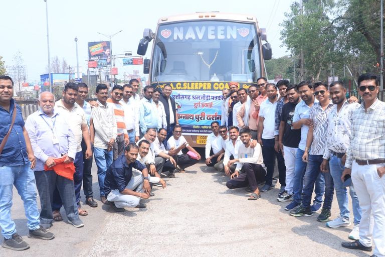 जगन्नाथ धाम दर्शन के लिए निकले दुर्ग संभाग के 50 पत्रकार, सांसद विजय बघेल ने दिखाई हरी झंडी
