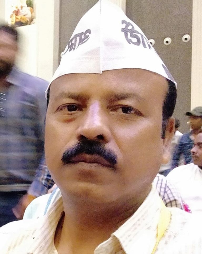खैरागढ़. AAP में सेंध पर मनोज गुप्ता का बड़ा बयान: 7 सांसदों का भाजपा जाना 'लोकतंत्र के साथ विश्वासघात'