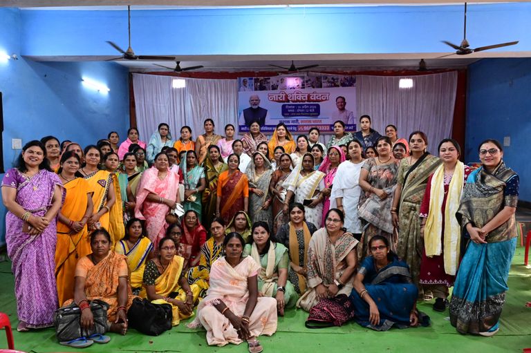 खैरागढ़. नारी शक्ति का भव्य सम्मेलन: महिलाओं ने बुलंद की आवाज, 33% आरक्षण का किया पुरजोर समर्थन