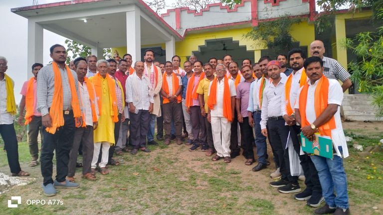 खैरागढ़. कांग्रेस को गातापार जंगल में झटका, 10 कार्यकर्ताओं ने थामा भाजपा का दामन