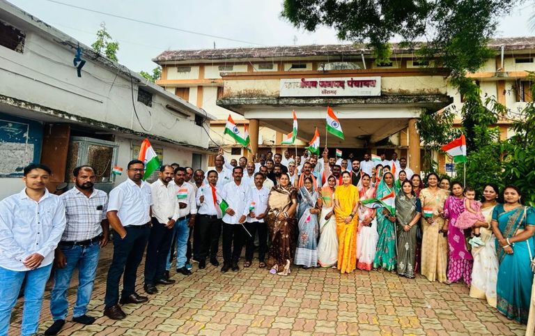 खैरागढ़. जनपद पंचायत में अध्यक्ष डॉ. राजेश्री शैलेंद्र त्रिपाठी ने किया ध्वजारोहण, राष्ट्रभक्ति के बीच लिया एकता-अखंडता का संकल्प