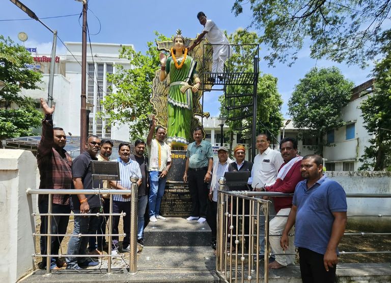खैरागढ़. हरेली पर कांग्रेसजनों ने की छत्तीसगढ़ महतारी की पूजा, क्षेत्र की खुशहाली और अच्छी फसल की कामना