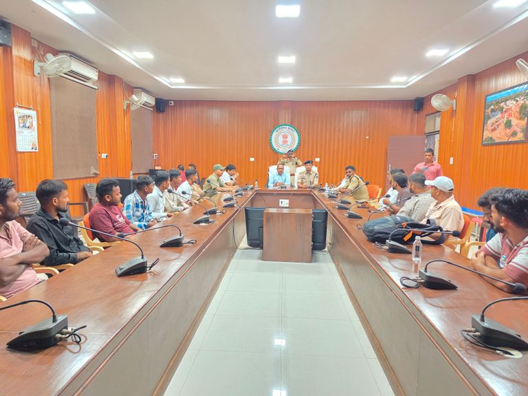 खैरागढ़. गणेश उत्सव में नहीं चलेगी मनमानी: रात 10 बजे के बाद डीजे पर रोक, समितियों को स्थापना से विसर्जन तक प्रशासन के सख्त निर्देश