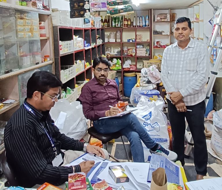 खैरागढ़. त्योहारी सीजन में मिलावटखोरी पर शिकंजा, किराना दुकानों से खाद्य पदार्थों के 8 नमूने लिए