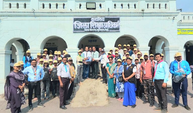 खैरागढ़. व्यक्तित्व विकास से आपदा प्रबंधन तक सीखेंगे हुनर, जिले के 50 स्काउट-गाइड राज्य स्तरीय शिविर के लिए रवाना