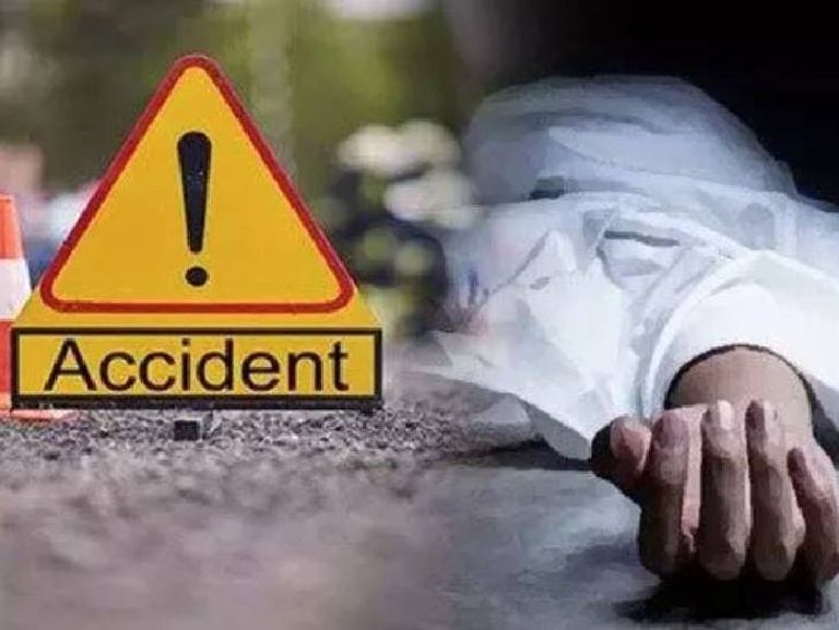 खैरागढ़. बस का इंतजार कर रही शिक्षिका और दो छात्रों पर टूटा तेज रफ्तार ईको का कहर, शिक्षिका की मौत