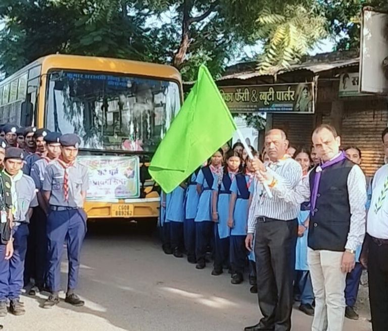 सेवा-सद्भाव का संदेश लेकर रायपुर रवाना हुआ खैरागढ़ का 150 सदस्यीय स्काउट-गाइड दल
