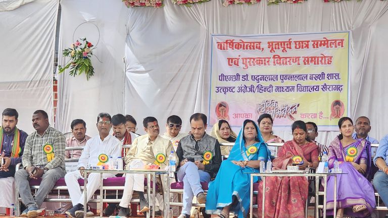 पीएम श्री डॉ. पदुम लाल पुन्नालाल बख्शी स्कूल खैरागढ़ में भव्य वार्षिकोत्सव, एलुमनाई सम्मेलन व सम्मान समारोह आयोजित