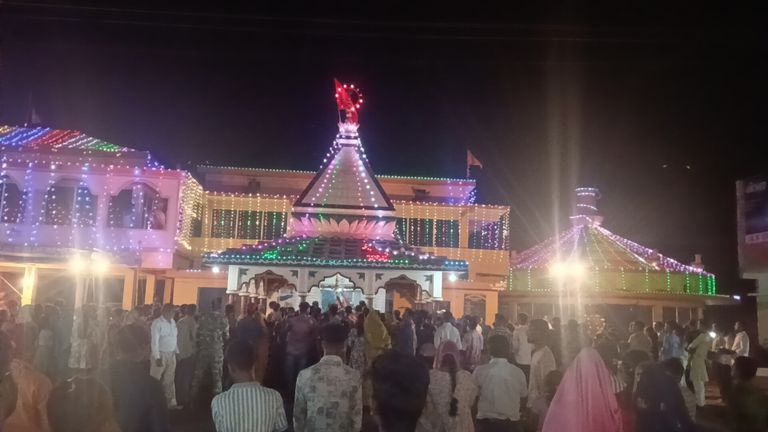 खैरागढ़ में अष्टमी पर उमड़ी आस्था की लहर: महागौरी पूजा, हवन-पूजन और कन्या पूजन में जुटे हजारों श्रद्धालु
