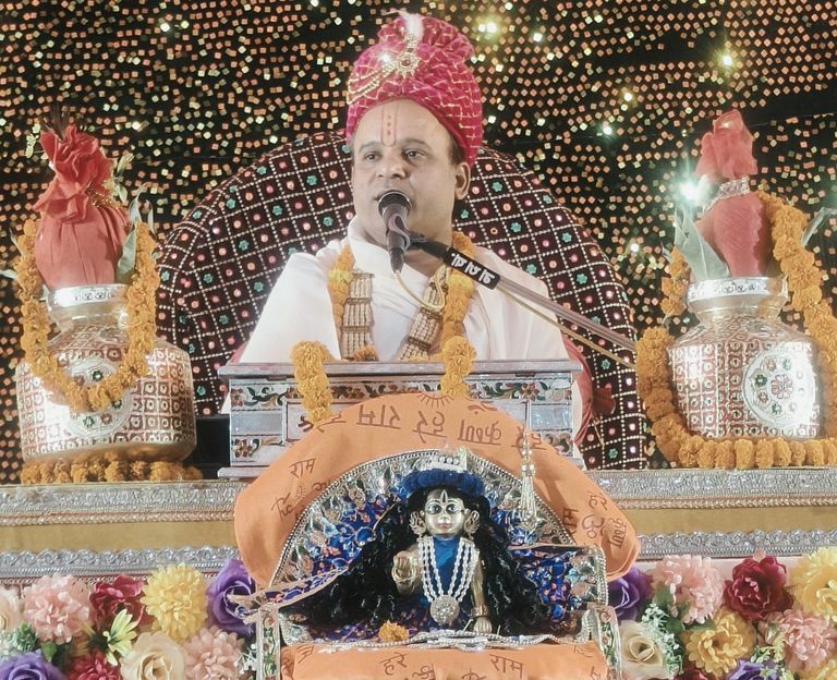 राग नहीं, अनुराग से मिलते हैं भगवान – आचार्य नरेन्द्र नयन शास्त्री देवरी में भागवत कथा में उमड़ी श्रद्धालुओं की भीड़, भक्ति का दिया संदेश