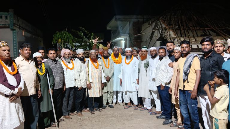 सदर चुनाव में शानदार जीत के बाद पिपरिया पहुंचे अरशद हुसैन, आतिशबाजी और मालाओं से हुआ स्वागत