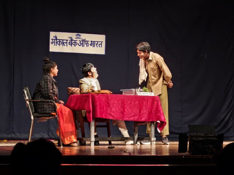 नाट्य महोत्सव के दूसरे दिन ‘डॉल्स हाउस’, ‘असमंजस बाबू’ और ‘वो फिर आएगी’ की सशक्त प्रस्तुतियां
