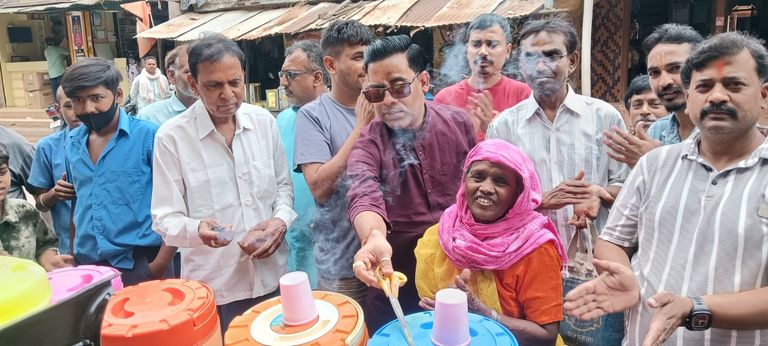 प्याऊ घर खुलने से राहगीरों को मिल रहा ठंडा पेयजल